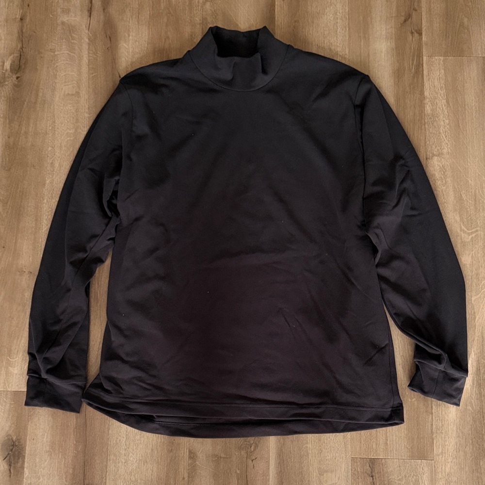 Uniqlo Men's Black Turtleneck Sweater - Worn once
